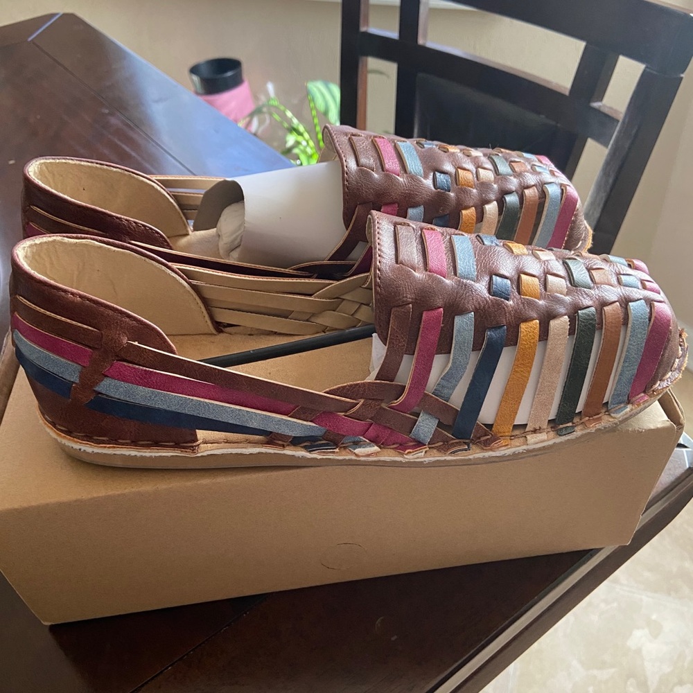 12m multi color closed toe sandal